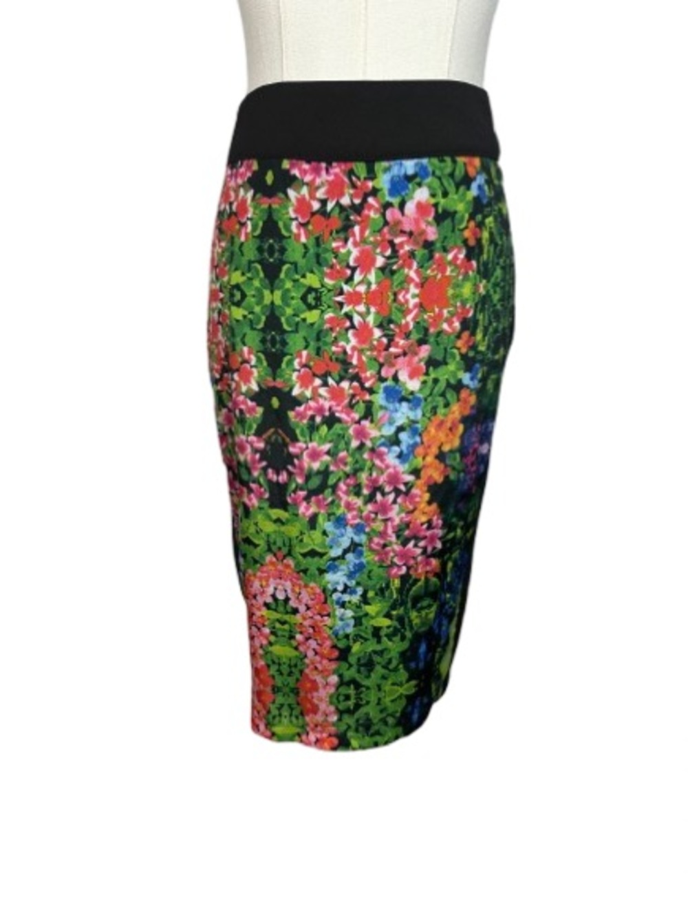 🌟 SALE 🌟 Skies Are Blue Floral Multicolor Pencil Skirt with Black Waistband